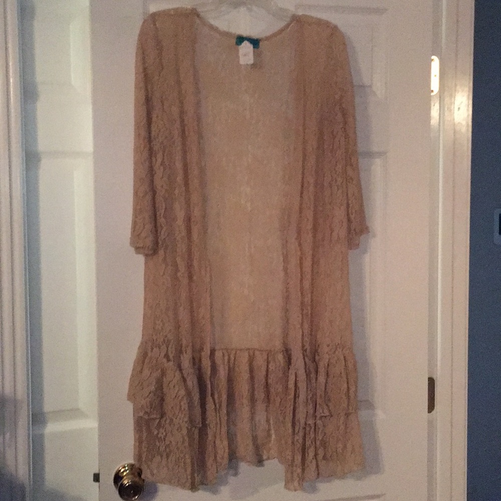 Floral Lace Ruffle Bottom Kimono